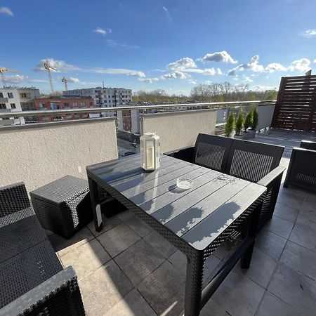 Appartement Apartament Z Tarasem Oraz Podziemnym Parkingiem à Cracovie Extérieur photo