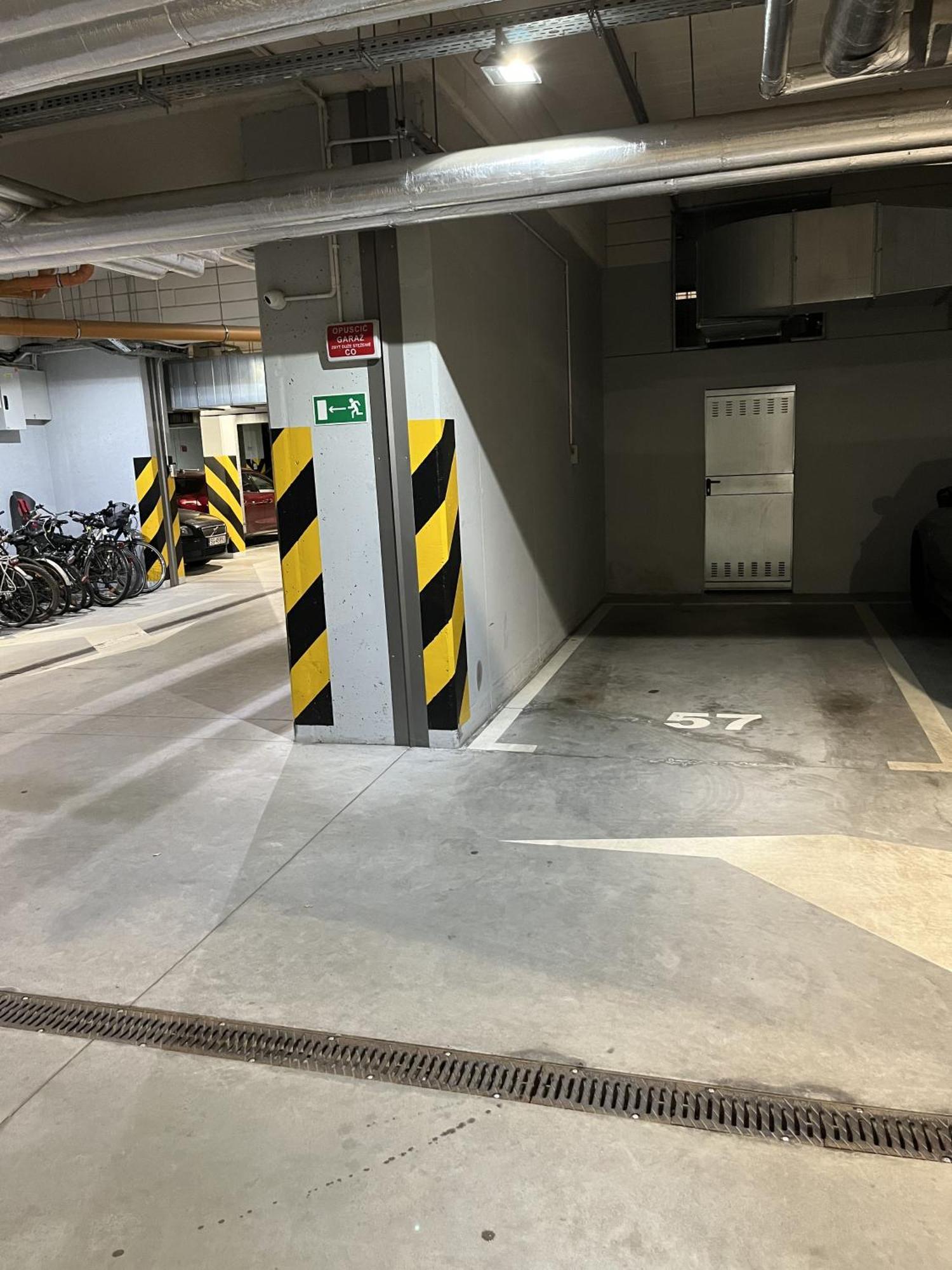 Appartement Apartament Z Tarasem Oraz Podziemnym Parkingiem à Cracovie Extérieur photo